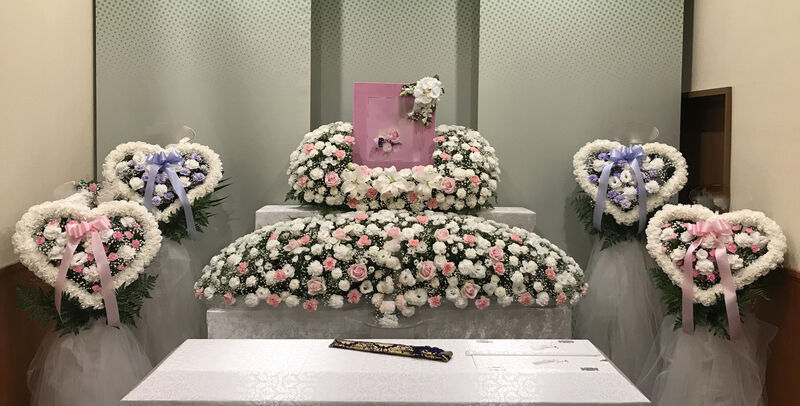 葬儀事例: はごろもホールでの家族葬【可愛らしくとのご要望】