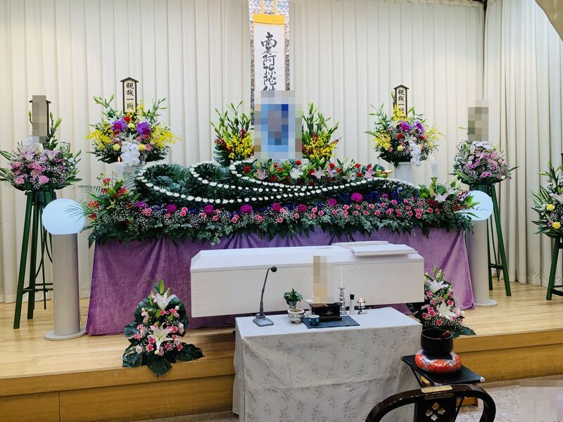 葬儀事例: 家族葬事例　親族20名　堺市立斎場での葬儀実例