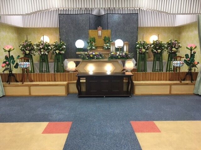 葬儀事例: 祭壇にこだわったお葬式