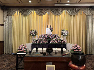 調布メモリードホール　15名の1日葬