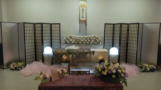 駕徳トワホールでの1日葬