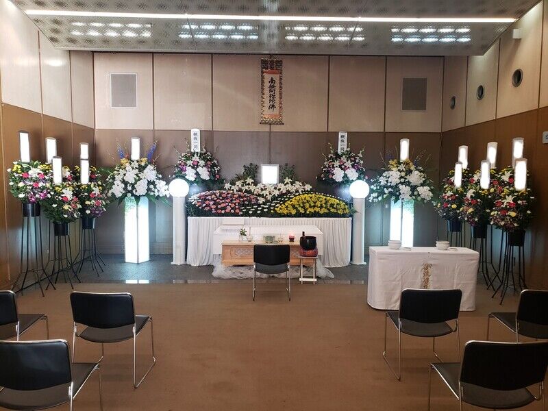 葬儀事例: 北斎場中式場にて２０名様程の家族葬