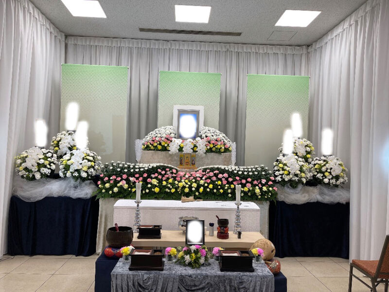 葬儀事例: 四ツ木斎場にて１日葬の事例