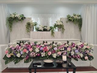 中川野田ホールにて10名程の火葬式