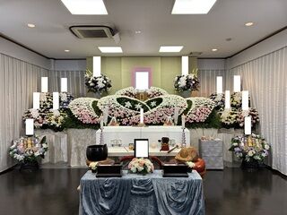 東高野会館での18名の一日葬の事例