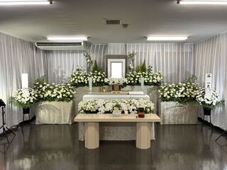 東高野会館での13名の家族葬の事例
