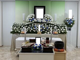 家族葬のまきのホールにて12名の一日葬の事例