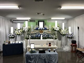 東高野会館にて13名の一日葬の事例