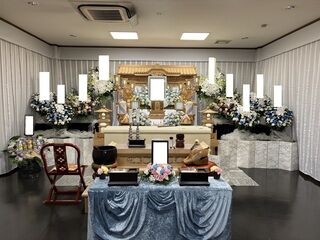 東高野会館にて13名の一日葬の事例