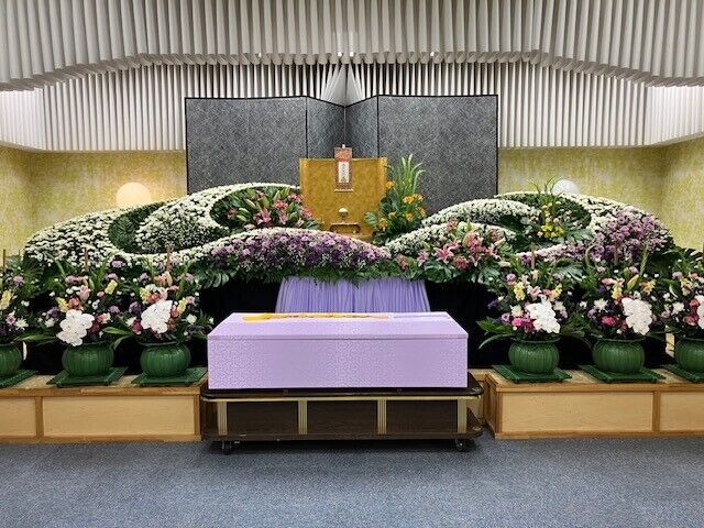 葬儀事例: 祭壇にこだわったお葬式