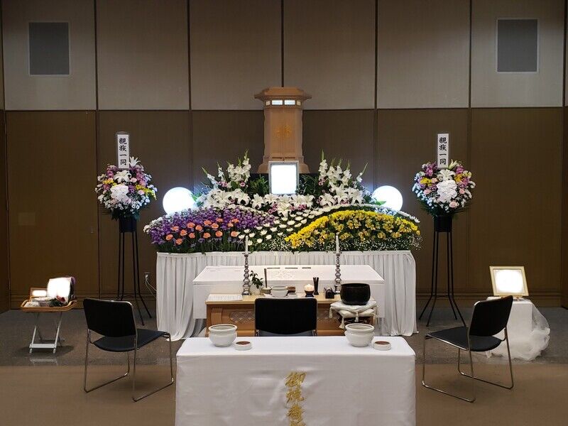 葬儀事例: 北斎場中式場での友人葬