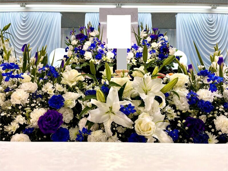 葬儀事例: たくさんの方に見送られる無宗教葬