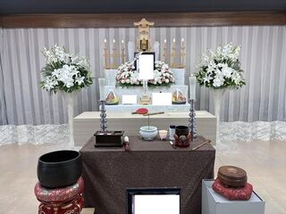 寶亀閣斎場にて13名の家族葬の事例