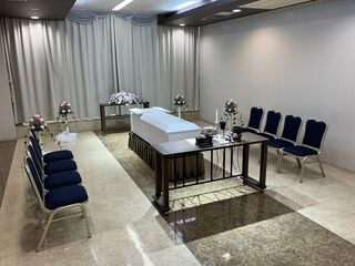 シティホール西葛西にて8名のお花で火葬式