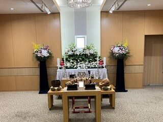 四ツ木斎場 蓮の間にて16名の一日葬