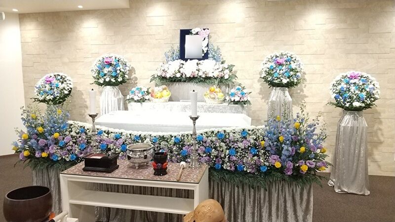 葬儀事例: 生花祭壇の家族葬