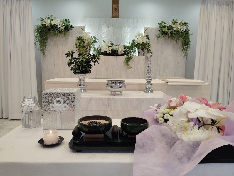 葬儀事例: 中川野田ホール　ご家族様のご希望の湯灌、盛花でお別れ