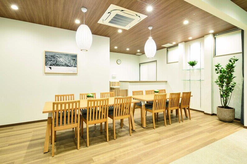 公益社 - エンディングハウス町田 お食事スペース斜め