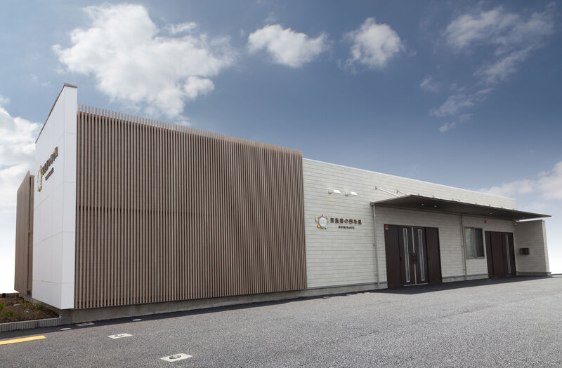 家族葬の四季風　所沢 式場正面