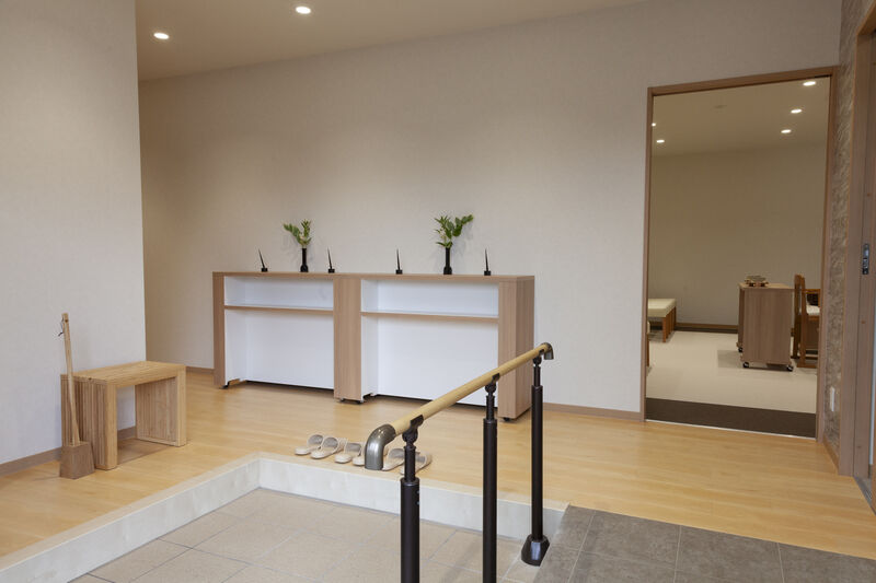 家族葬の四季風　所沢 玄関