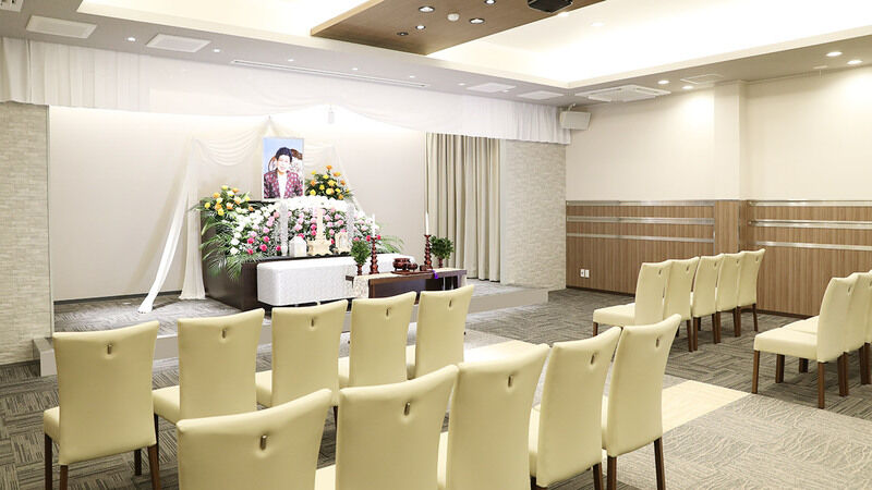 愛昇殿レクストの杜 天白焼山 ご家族でゆっくりと過ごせる、落ち着いた家族葬ホール