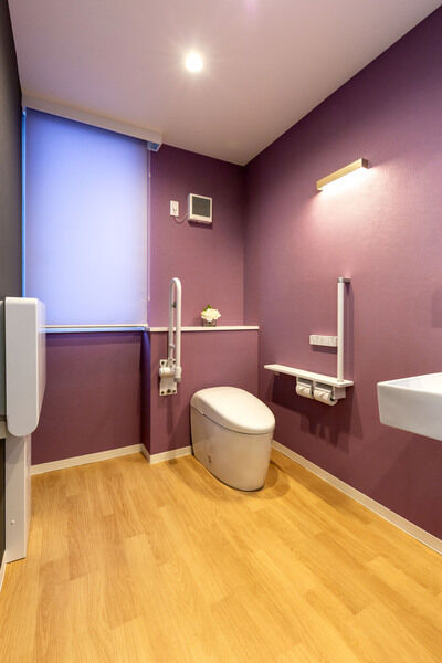 家族葬の花安 新潟 弁天橋通り店 身障者用トイレ