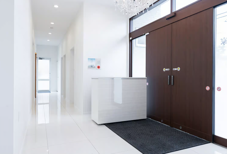 小さな森の家 市川大洲 