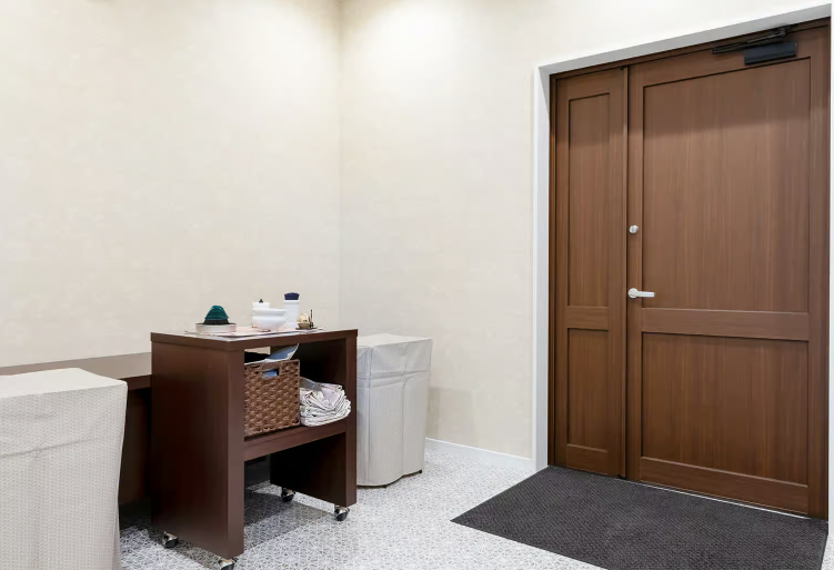 小さな森の家 市川大洲 