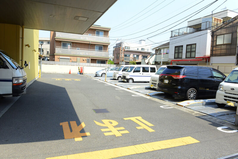 渡田葬祭ホール 駐車場2