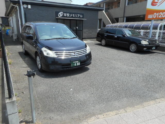 メモリアルルーム 想 駐車場