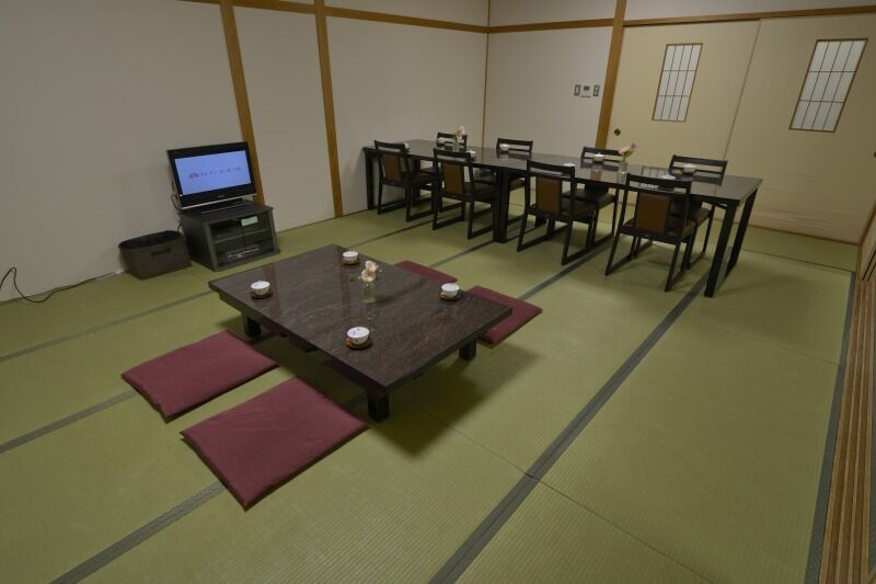 葬儀会館セレモニーホール八尾 控室③