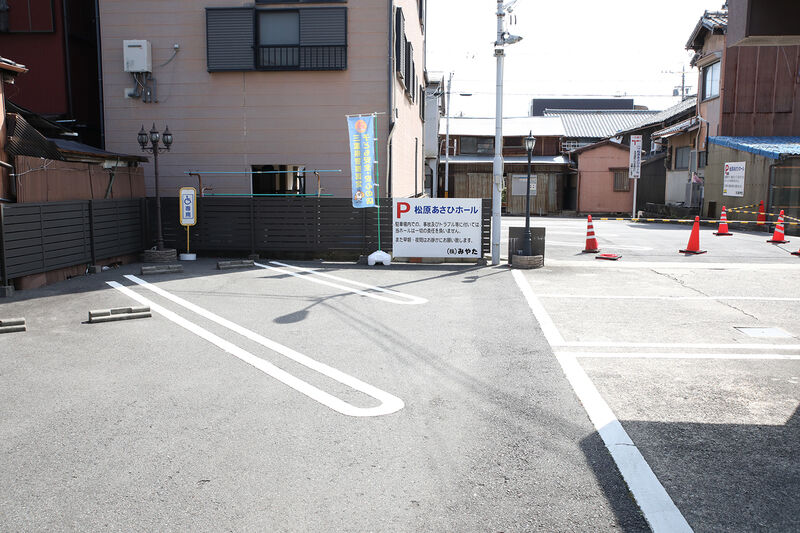 松原あさひホール ー駐車場