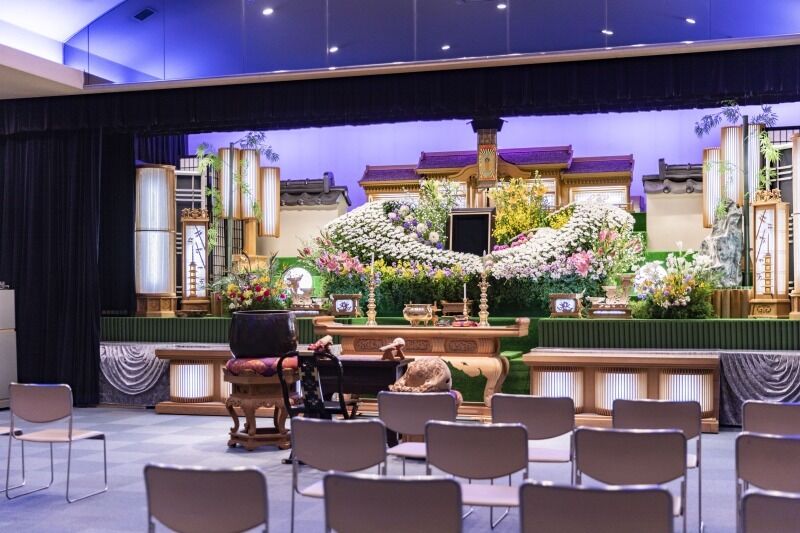 美原町会館 美原内観
