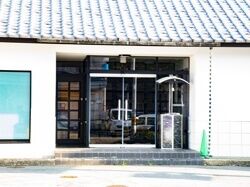 家族葬のはくぜん　上山ホール 入口 (1)