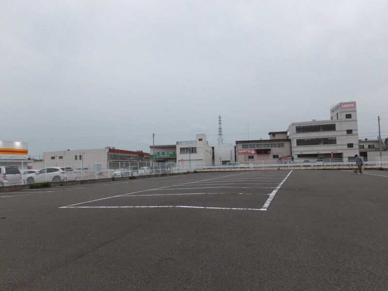 沖浜ベルベ玉鳳院 駐車場１