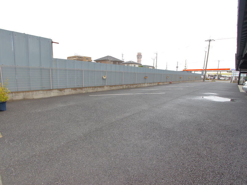 なごみ館 駐車場 (1)