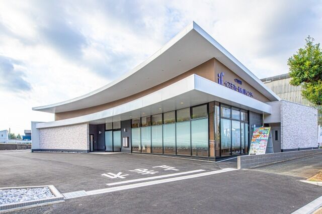 イズモホール 豊川インター 外観