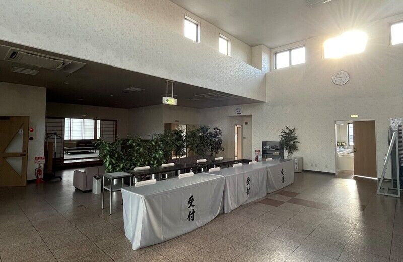 ひなぎく斎場あすなろ ひなぎく斎場あすなろ　ロビー写真