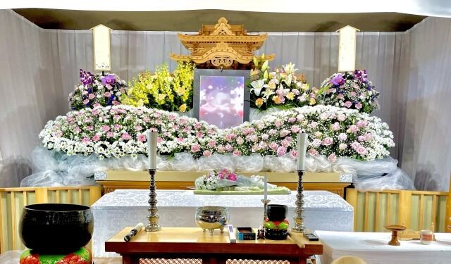 ファミリアホール 生花祭壇例