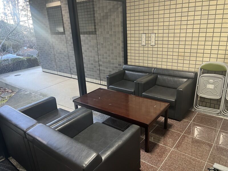 南多摩斎場 第二式場　待合ロビー