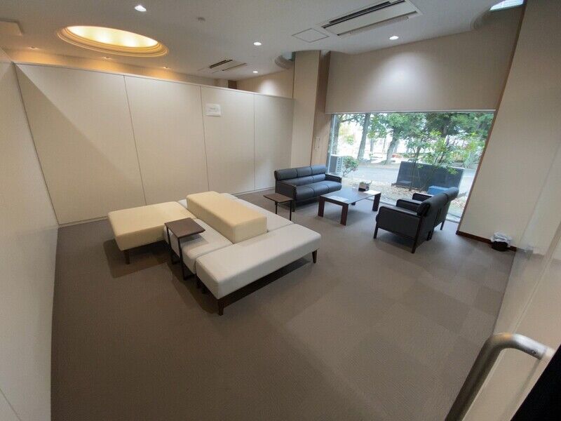 寝屋川斎場 ロビー
