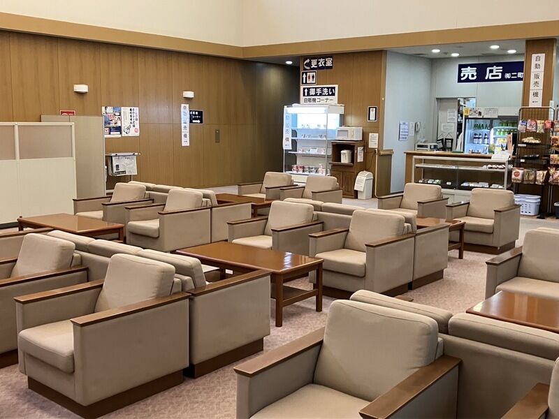 千葉市斎場 待合ロビー