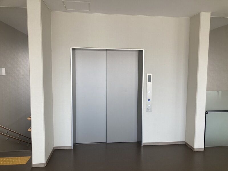 しおかぜホール茜浜 エレベーター