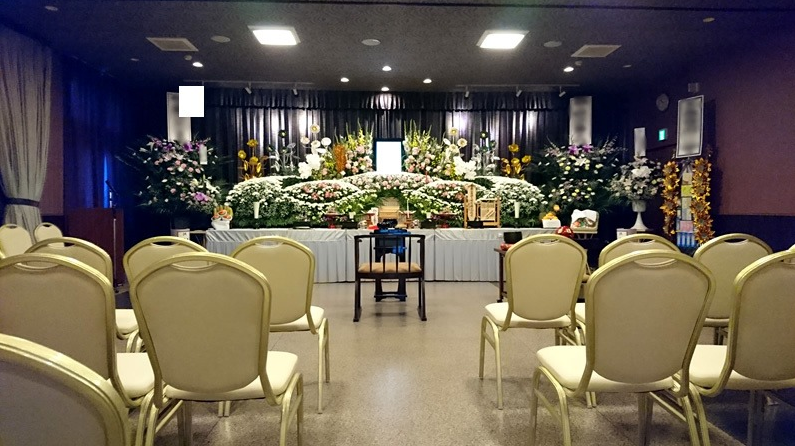 八甲葬祭ホール 奥野館 中ホール