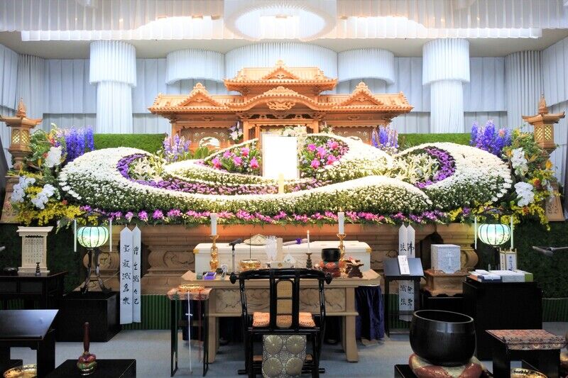 ホール生花祭壇 E