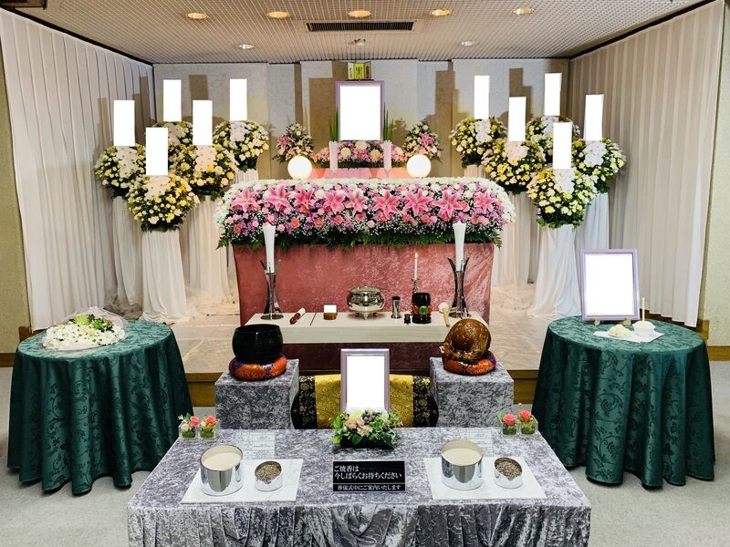 舟渡斎場 祭壇
