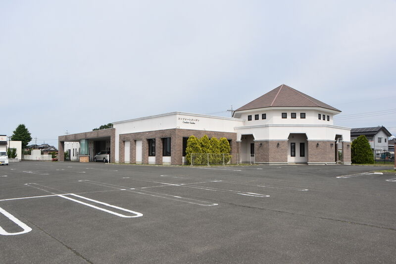 メインホール外観