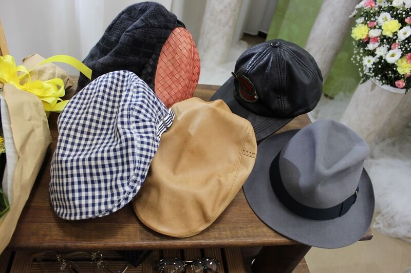 帽子コレクションを式場に。