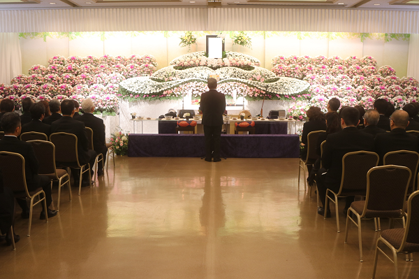桐ヶ谷祭壇事例01