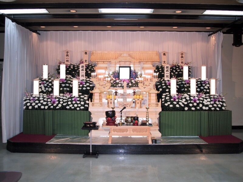 白木祭壇